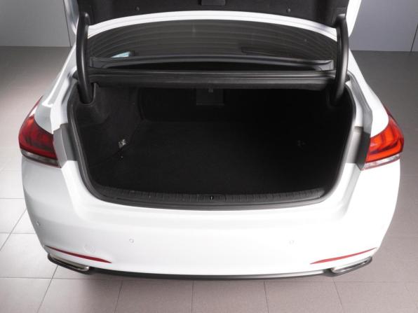 Hyundai Genesis II с пробегом 2015 года, цена 2 035 000 рублей, 179268 км, седан, Автокод Объявления