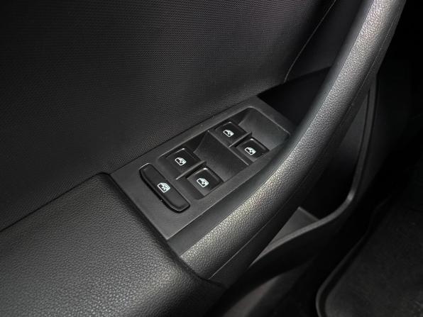 Volkswagen Polo V Рестайлинг с пробегом 2020 года, цена 1 498 000 рублей, 87992 км, седан, Автокод Объявления