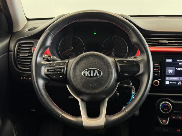 Kia Rio IV Рестайлинг с пробегом 2021 года, цена 1 620 000 рублей, 92289 км, хэтчбек, Автокод Объявления