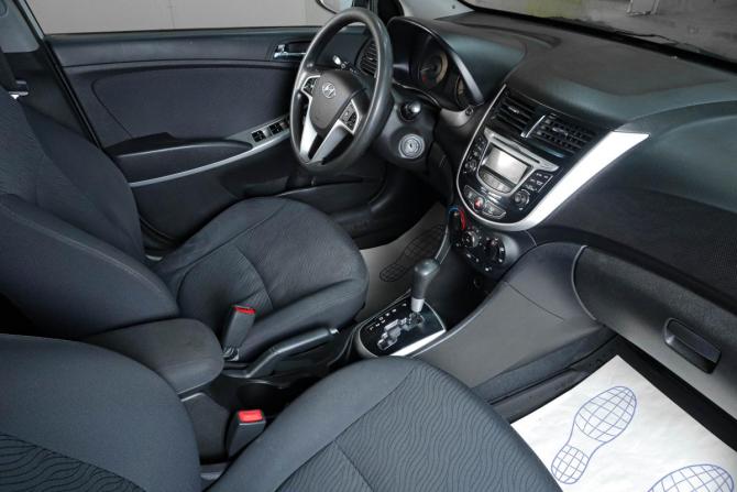 Hyundai Solaris I с пробегом 2013 года, цена 749 000 рублей, 204000 км, седан, Автокод Объявления
