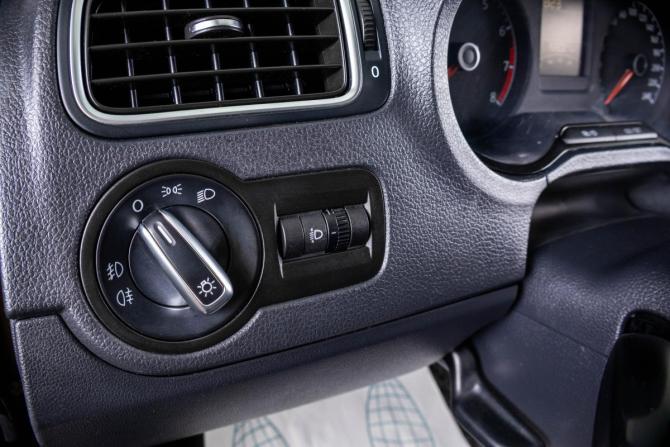 Volkswagen Polo V с пробегом 2014 года, цена 1 049 000 рублей, 155030 км, седан, Автокод Объявления