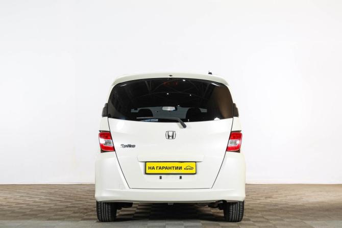 Honda Freed I с пробегом 2010 года, цена 879 000 рублей, 300000 км, компактвэн, Автокод Объявления