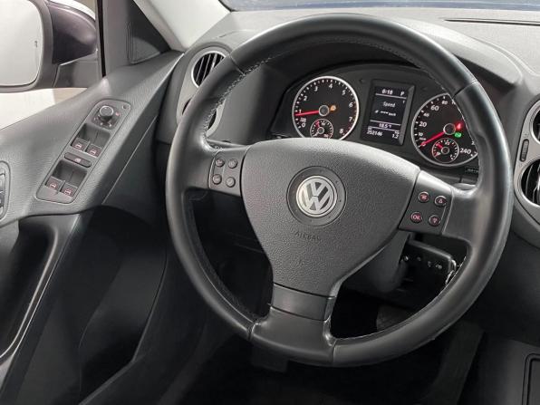 Volkswagen Tiguan I с пробегом 2010 года, цена 883 000 рублей, 252146 км, внедорожник, Автокод Объявления