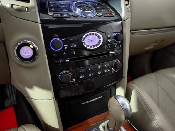 Infiniti QX70 с пробегом 2014 года, цена 1 995 000 рублей, 162476 км, внедорожник, Автокод Объявления