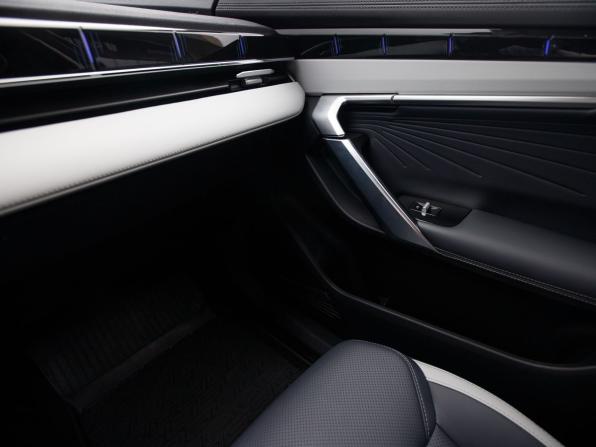 Geely Atlas II с пробегом 2023 года, цена 2 360 000 рублей, 35061 км, внедорожник, Автокод Объявления