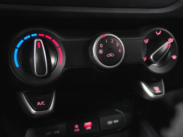 Kia Rio IV с пробегом 2019 года, цена 1 395 000 рублей, 68244 км, седан, Автокод Объявления