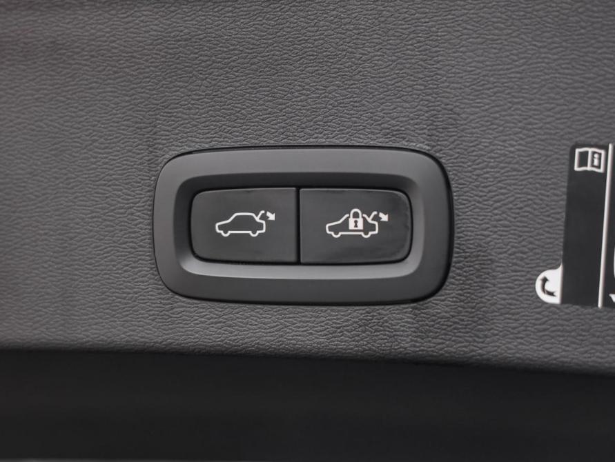 Volvo XC40 I Санкт-Петербург  - изображение 37