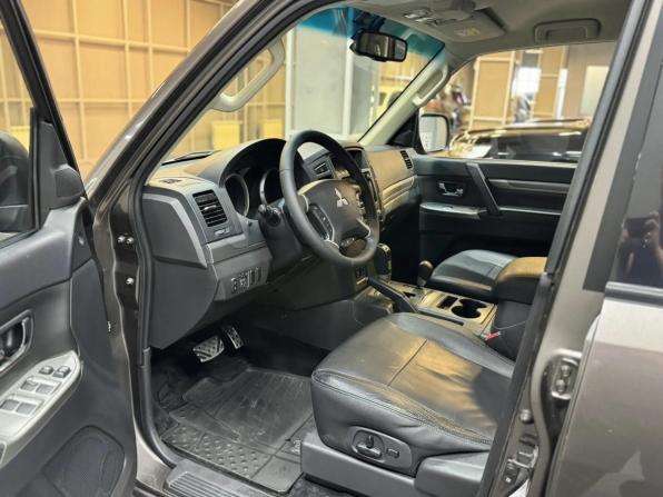 Mitsubishi Pajero IV Рестайлинг 1 с пробегом 2013 года, цена 2 147 000 рублей, 227543 км, внедорожник, Автокод Объявления