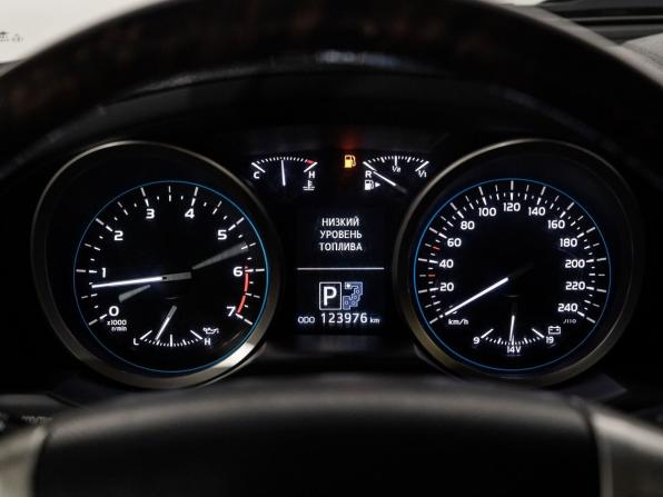 Toyota Land Cruiser 200 Series Рестайлинг 1 с пробегом 2012 года, цена 4 134 000 рублей, 123976 км, внедорожник, Автокод Объявления