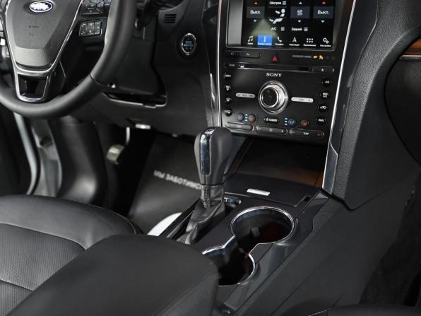 Ford Explorer V Рестайлинг с пробегом 2018 года, цена 2 249 000 рублей, 105000 км, внедорожник, Автокод Объявления