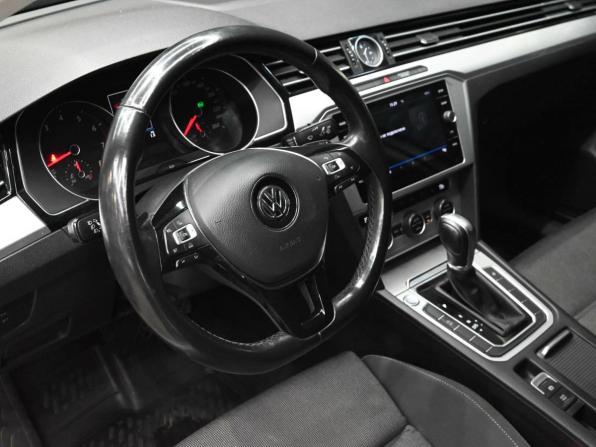 Volkswagen Passat B8 с пробегом 2018 года, цена 2 190 000 рублей, 98056 км, седан, Автокод Объявления