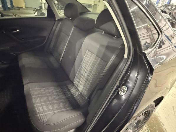 Volkswagen Polo V Рестайлинг с пробегом 2017 года, цена 1 098 800 рублей, 158750 км, седан, Автокод Объявления