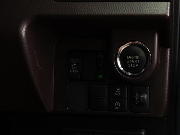 Toyota Roomy I с пробегом 2017 года, цена 849 000 рублей, 173980 км, микровэн, Автокод Объявления