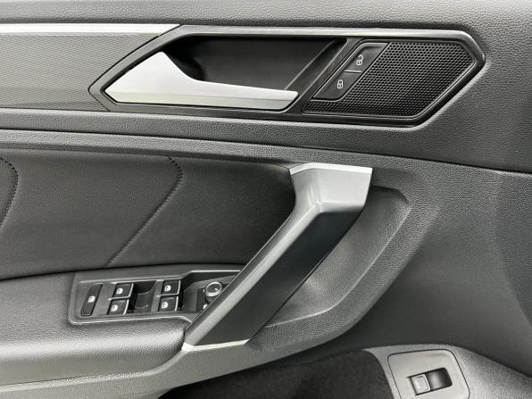 Volkswagen Tiguan II с пробегом 2017 года, цена 2 099 000 рублей, 227395 км, внедорожник, Автокод Объявления