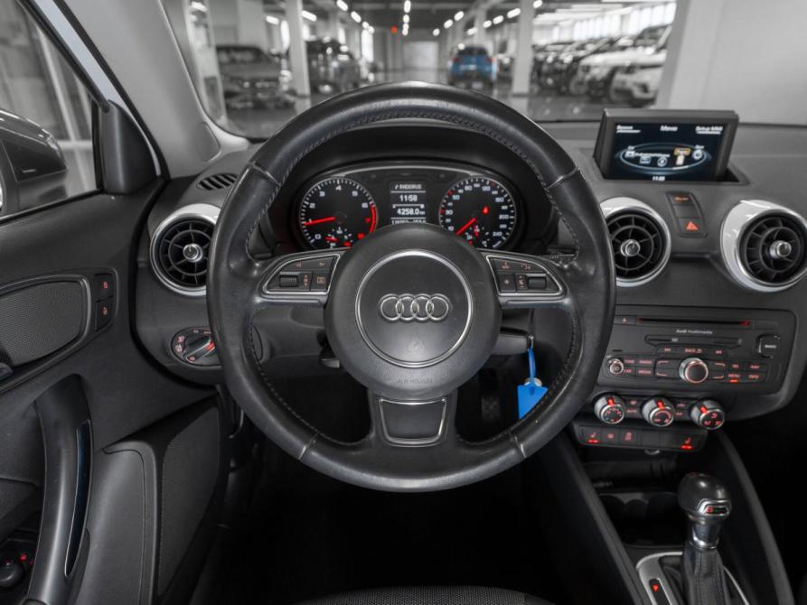 Audi A1 I (8X) Москва  - изображение 10