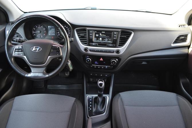 Hyundai Solaris II с пробегом 2017 года, цена 1 155 000 рублей, 129183 км, седан, Автокод Объявления