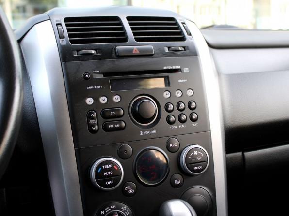 Suzuki Grand Vitara II Рестайлинг с пробегом 2010 года, цена 1 287 000 рублей, 117251 км, внедорожник, Автокод Объявления