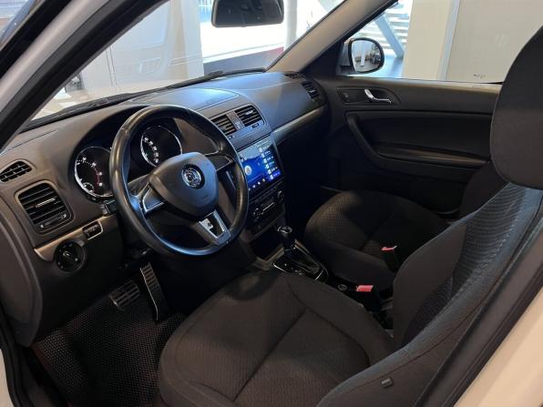 Skoda Yeti I Рестайлинг с пробегом 2014 года, цена 1 095 000 рублей, 180872 км, внедорожник, Автокод Объявления