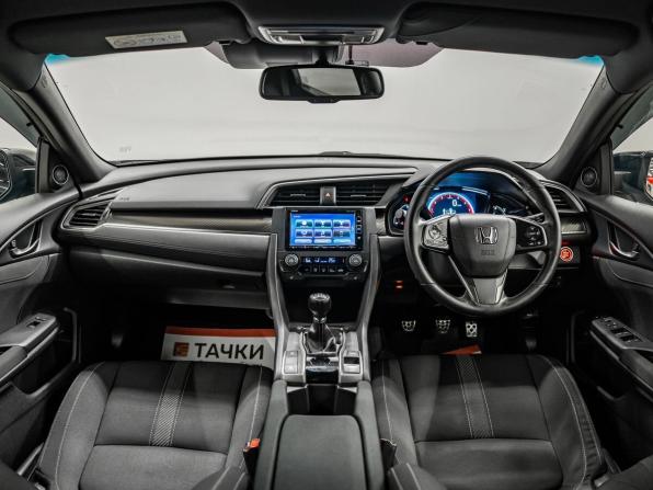Honda Civic X с пробегом 2018 года, цена 1 820 000 рублей, 117947 км, хэтчбек, Автокод Объявления