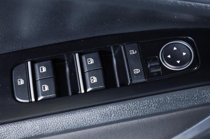 Kia Soul III с пробегом 2022 года, цена 2 599 000 рублей, 7985 км, хэтчбек, Автокод Объявления