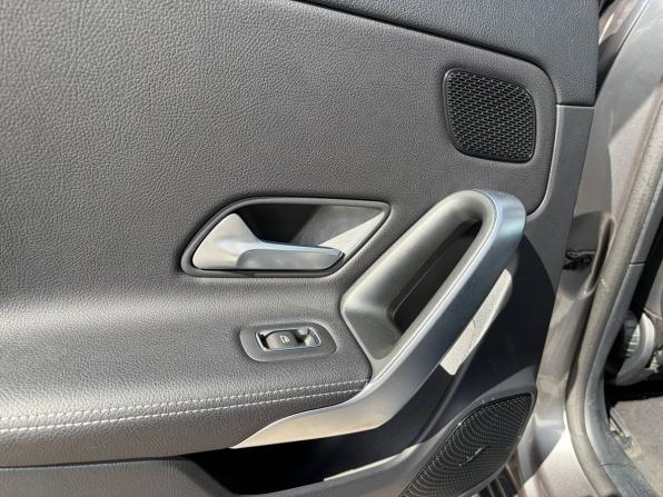 Mercedes-Benz A-Класс IV (W177) с пробегом 2018 года, цена 1 795 000 рублей, 170000 км, хэтчбек, Автокод Объявления