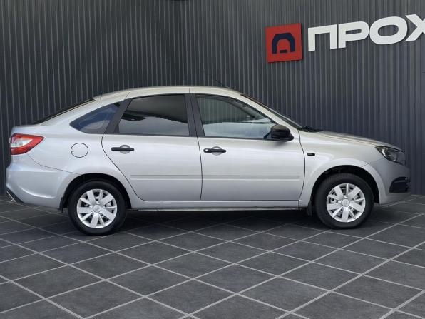 Lada (ВАЗ) Granta I Рестайлинг с пробегом 2020 года, цена 587 000 рублей, 101629 км, хэтчбек, Автокод Объявления