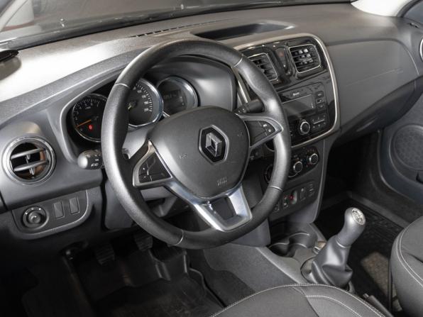 Renault Logan II Рестайлинг с пробегом 2019 года, цена 957 600 рублей, 68462 км, седан, Автокод Объявления