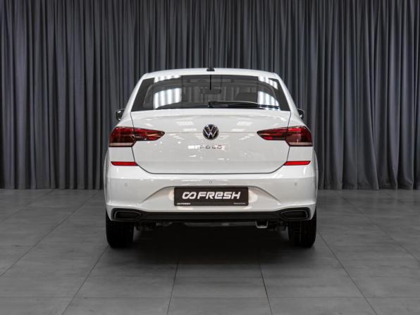 Volkswagen Polo VI с пробегом 2022 года, цена 1 599 000 рублей, 73264 км, лифтбек, Автокод Объявления