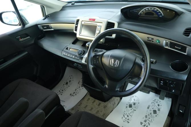 Honda Freed I с пробегом 2013 года, цена 1 199 000 рублей, 123500 км, компактвэн, Автокод Объявления