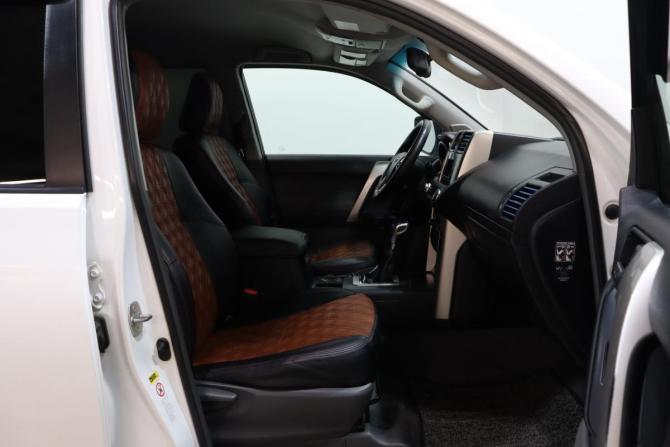 Toyota Land Cruiser Prado 150 Series с пробегом 2010 года, цена 2 599 000 рублей, 266424 км, внедорожник, Автокод Объявления