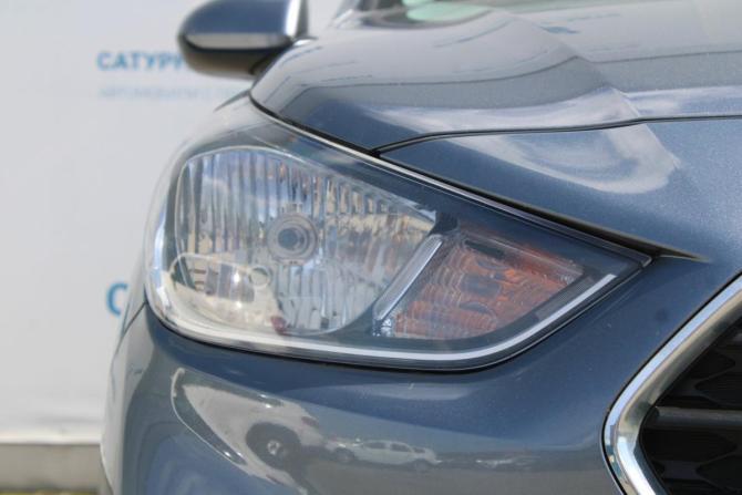 Hyundai Solaris II с пробегом 2017 года, цена 1 050 000 рублей, 90000 км, седан, Автокод Объявления