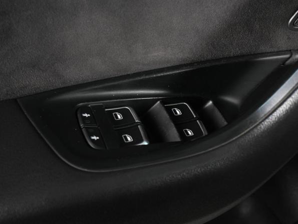 Audi A6 IV (C7) Рестайлинг с пробегом 2016 года, цена 2 069 000 рублей, 160353 км, седан, Автокод Объявления