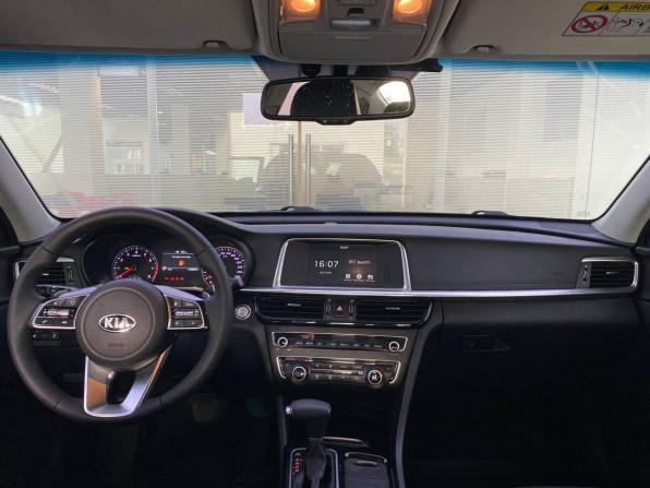Kia Optima IV Рестайлинг с пробегом 2018 года, цена 1 890 000 рублей, 129865 км, седан, Автокод Объявления