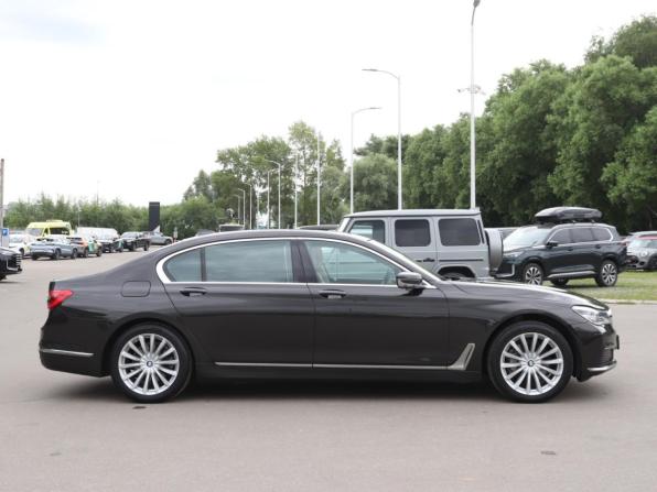 BMW 7 серии VI (G11/G12) с пробегом 2016 года, цена 3 490 000 рублей, 139353 км, седан, Автокод Объявления