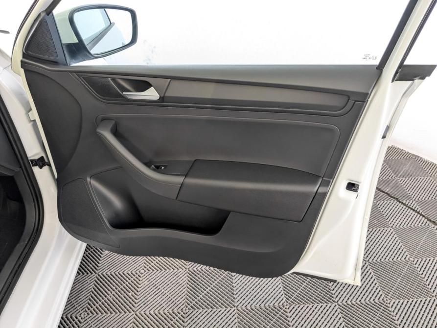 Volkswagen Polo VI Москва  - изображение 24