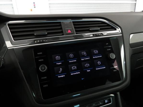 Volkswagen Tiguan II с пробегом 2018 года, цена 2 250 000 рублей, 156459 км, внедорожник, Автокод Объявления