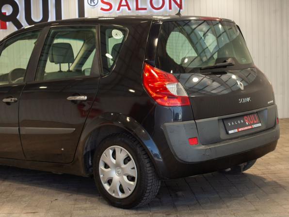 Renault Scenic II Рестайлинг с пробегом 2006 года, цена 465 000 рублей, 240784 км, компактвэн, Автокод Объявления