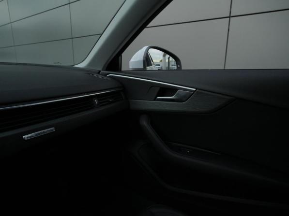 Audi A4 V (B9) с пробегом 2016 года, цена 2 898 000 рублей, 101060 км, седан, Автокод Объявления