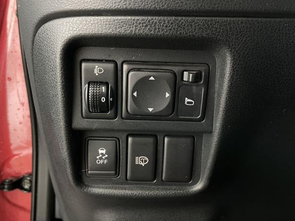 Nissan Juke I с пробегом 2012 года, цена 898 000 рублей, 106112 км, внедорожник, Автокод Объявления