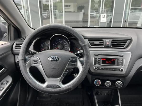 Kia Rio III Рестайлинг с пробегом 2016 года, цена 1 030 000 рублей, 162000 км, седан, Автокод Объявления