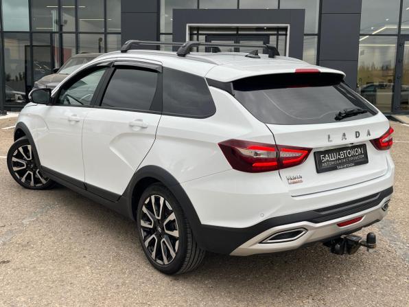 Lada (ВАЗ) Vesta I Рестайлинг (NG) с пробегом 2024 года, цена 1 549 000 рублей, 12100 км, универсал, Автокод Объявления