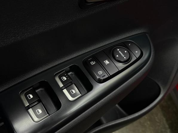 Kia Rio IV с пробегом 2018 года, цена 1 450 000 рублей, 88763 км, хэтчбек, Автокод Объявления