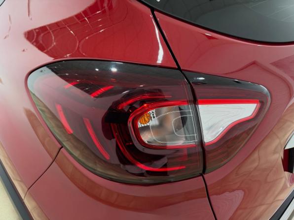 Renault Kaptur I Рестайлинг с пробегом 2021 года, цена 1 700 000 рублей, 72000 км, внедорожник, Автокод Объявления