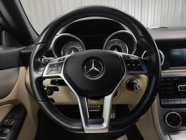 Mercedes-Benz SLK-Класс III (R172) с пробегом 2015 года, цена 1 960 000 рублей, 130000 км, кабриолет, Автокод Объявления