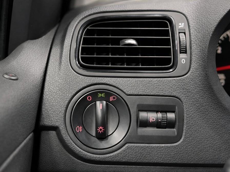 Volkswagen Polo V Рестайлинг Кемерово  - изображение 14
