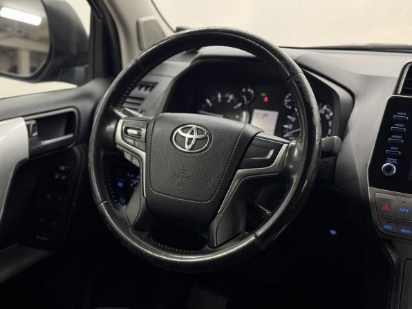 Toyota Land Cruiser Prado 150 Series Рестайлинг 3 с пробегом 2021 года, цена 3 500 000 рублей, 266219 км, внедорожник, Автокод Объявления