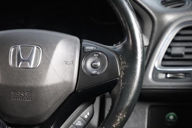 Honda Vezel I с пробегом 2015 года, цена 1 799 000 рублей, 141451 км, внедорожник, Автокод Объявления