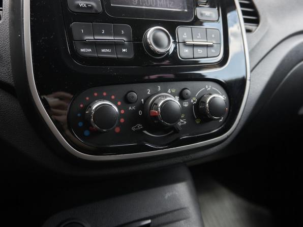 Renault Kaptur I с пробегом 2018 года, цена 1 287 000 рублей, 149582 км, внедорожник, Автокод Объявления