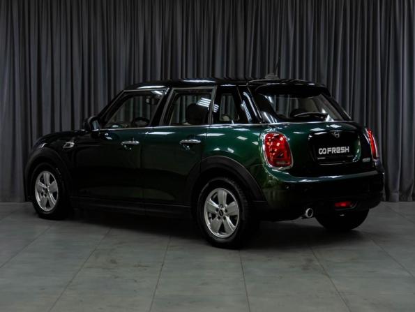 Mini Hatch III (F55/F56) с пробегом 2018 года, цена 1 349 000 рублей, 132437 км, хэтчбек, Автокод Объявления