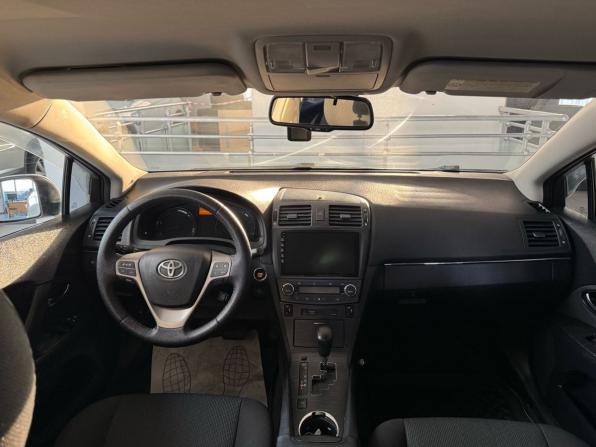 Toyota Avensis III с пробегом 2010 года, цена 1 030 000 рублей, 204550 км, седан, Автокод Объявления